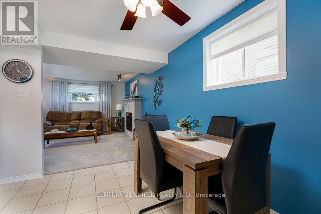1840 BELVEDERE CRESCENT - 22