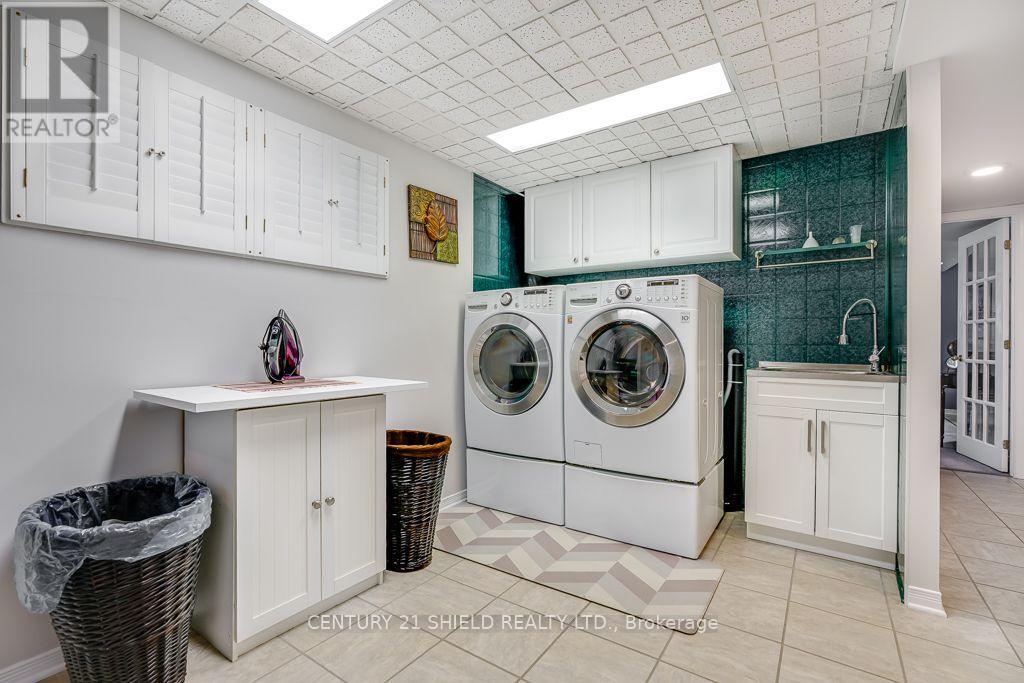 1840 BELVEDERE CRESCENT - 27