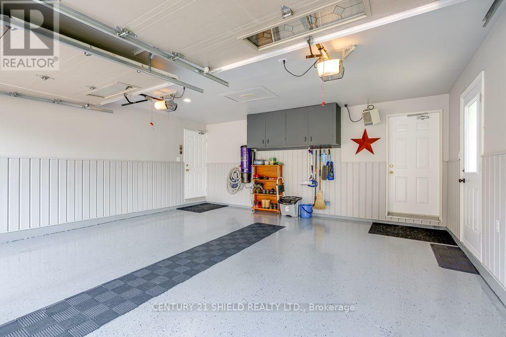 1840 BELVEDERE CRESCENT - 28