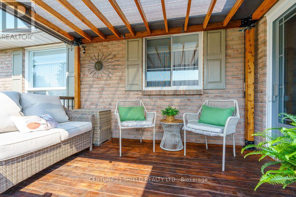 1840 BELVEDERE CRESCENT - 8