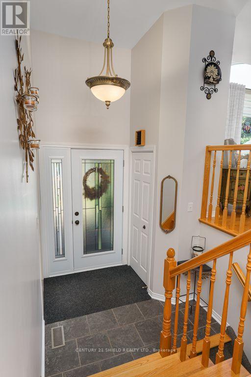 1840 BELVEDERE CRESCENT - 9