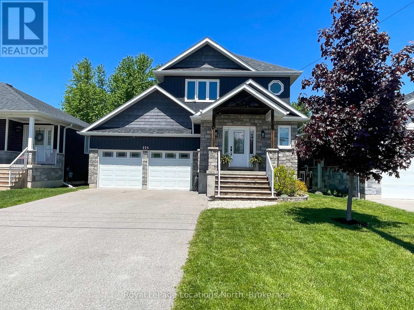 225 QUEBEC STREET - 3