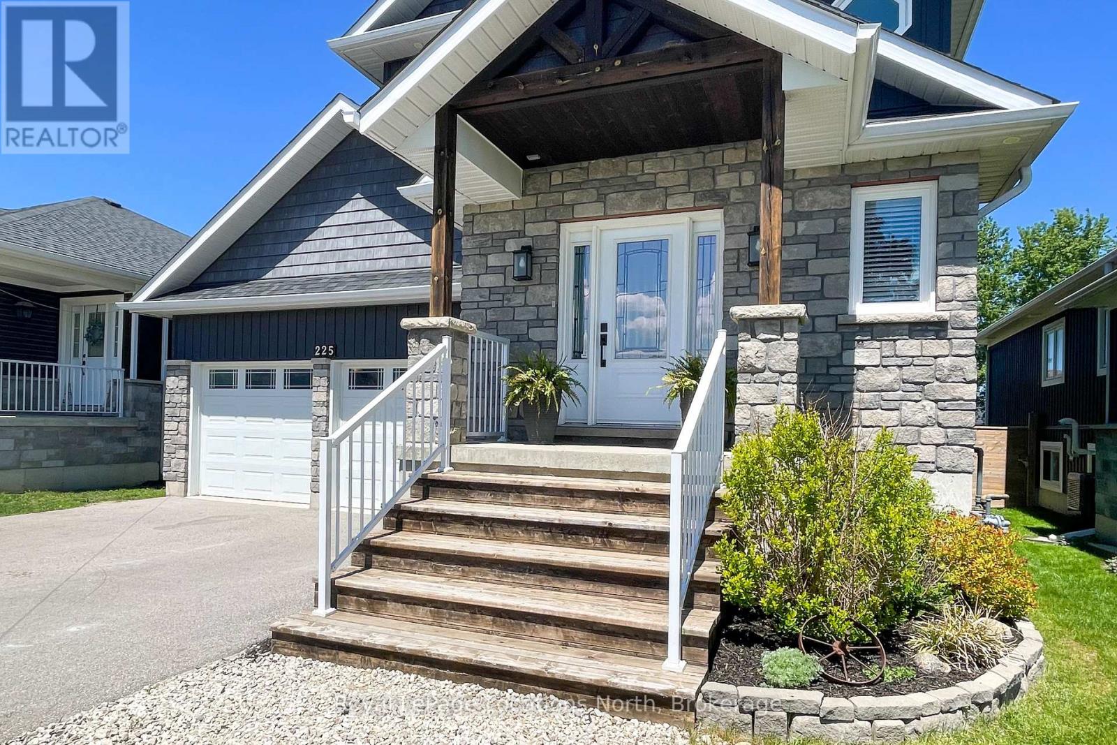 225 QUEBEC STREET - 4