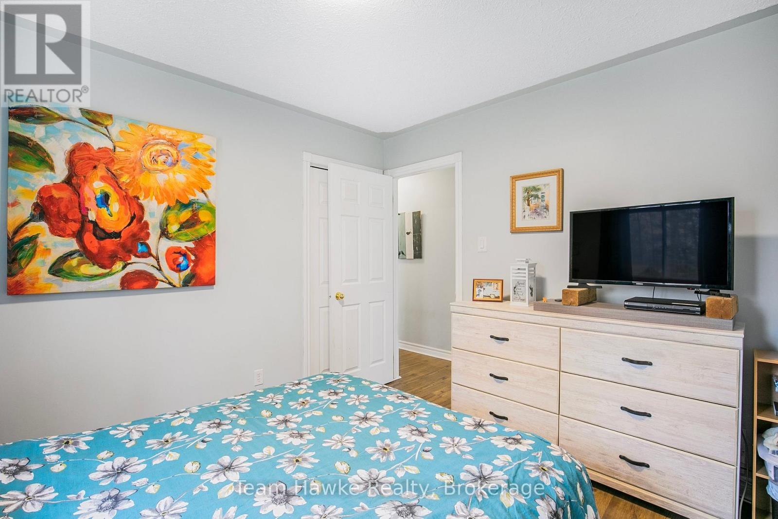 22 LAURIER BOULEVARD - 14