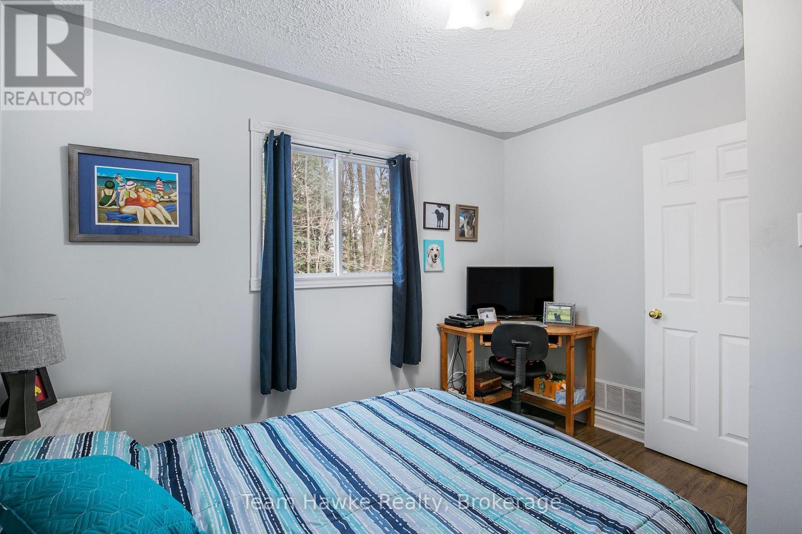 22 LAURIER BOULEVARD - 16