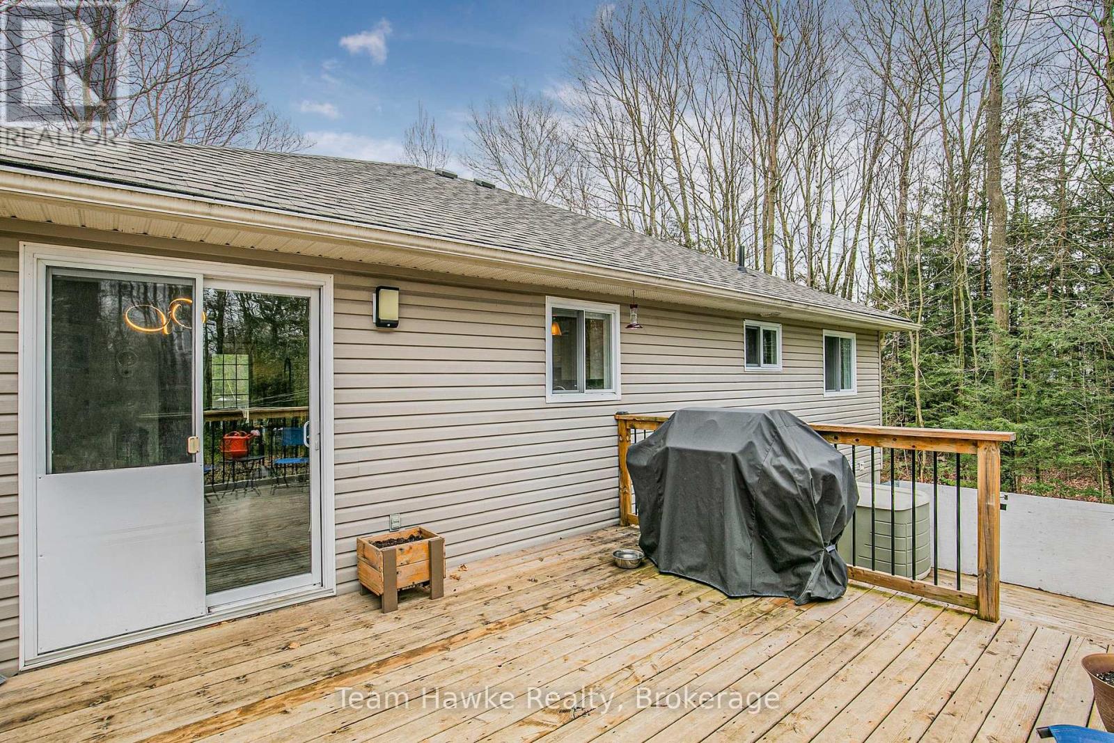 22 LAURIER BOULEVARD - 29