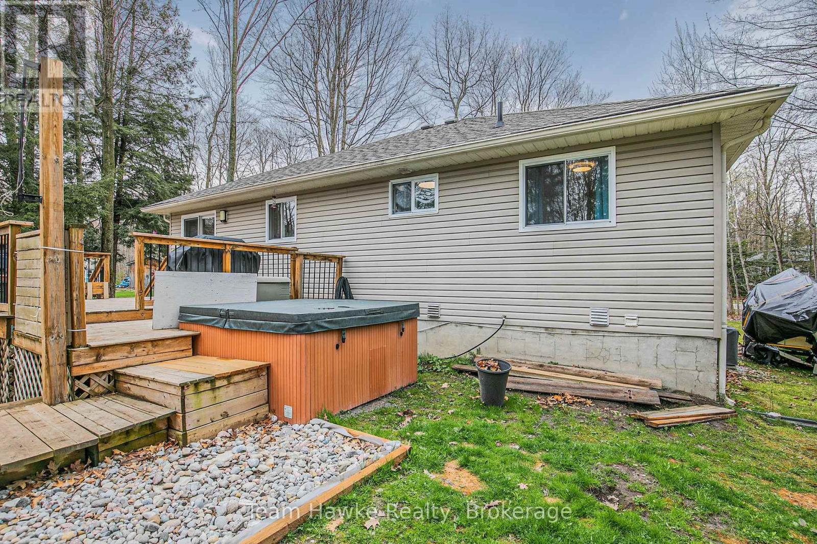 22 LAURIER BOULEVARD - 31