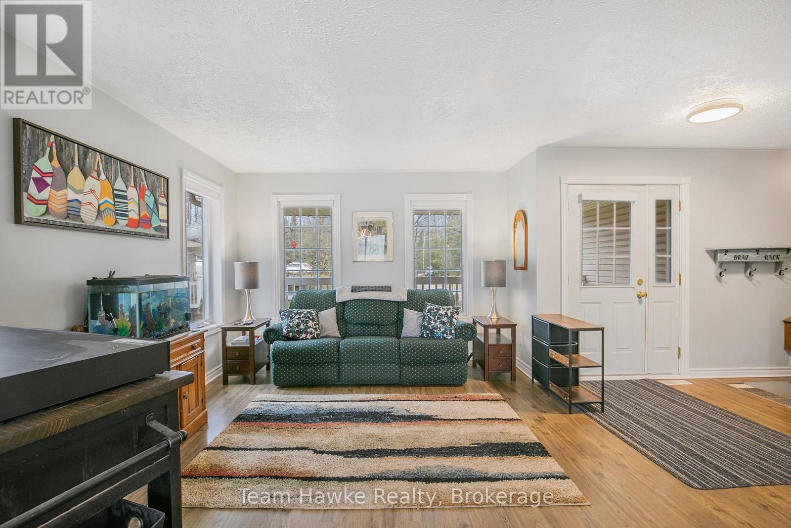 22 LAURIER BOULEVARD - 7