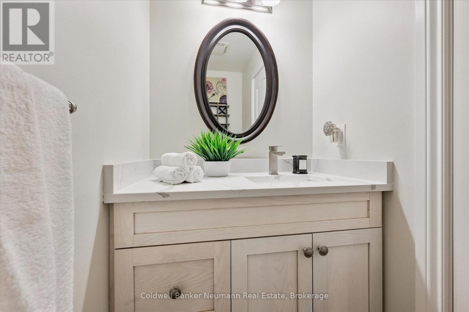 1564 MANNHEIM ROAD - 12