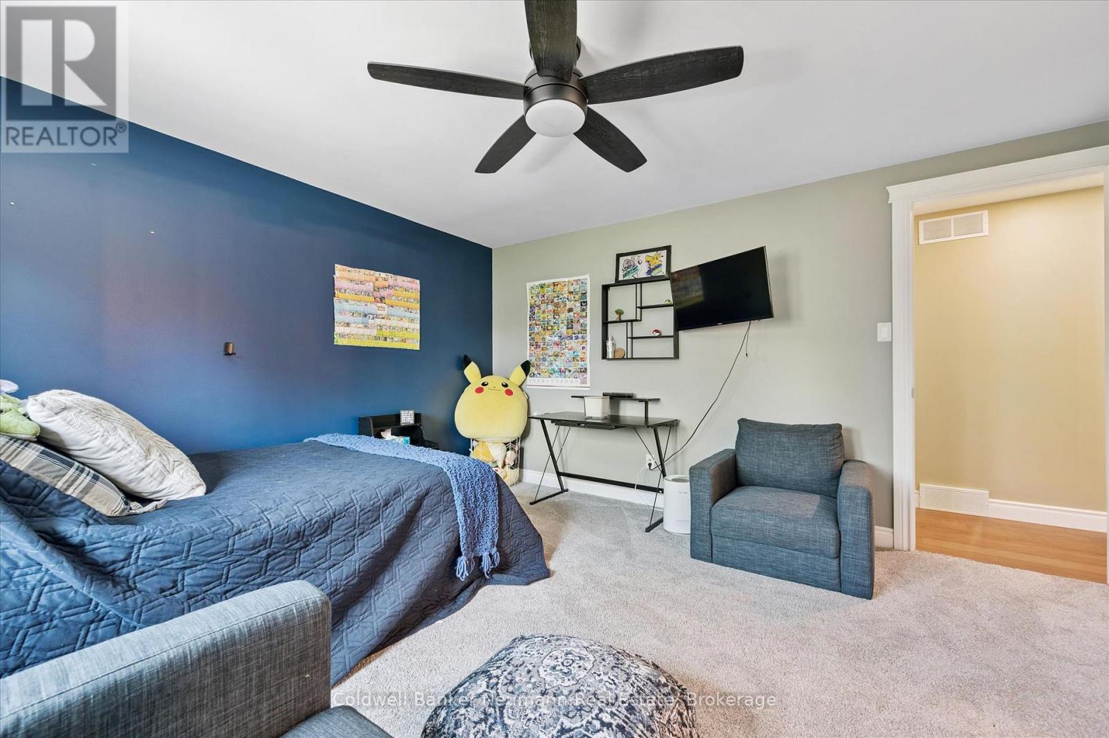1564 MANNHEIM ROAD - 44