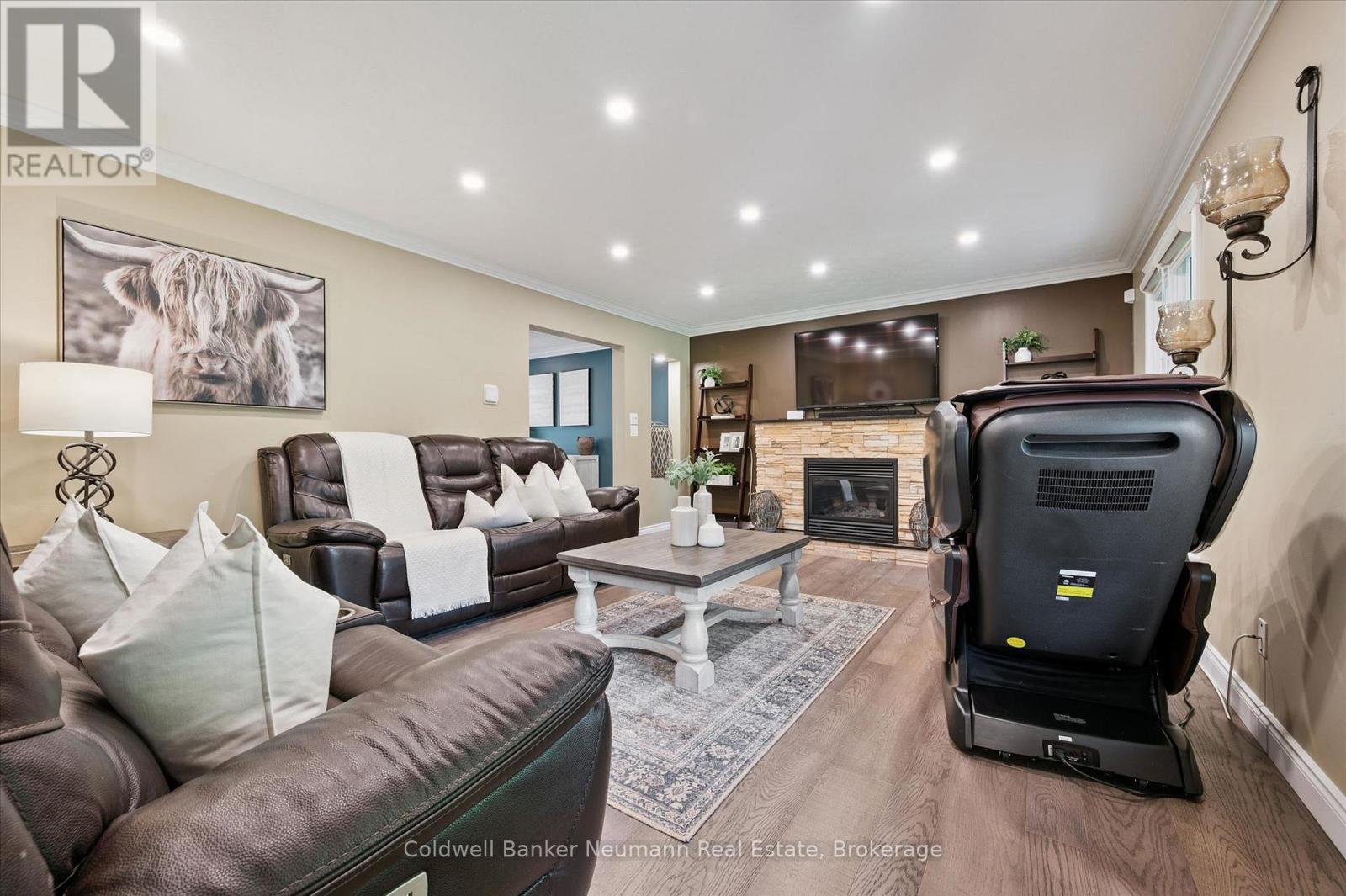 1564 MANNHEIM ROAD - 5