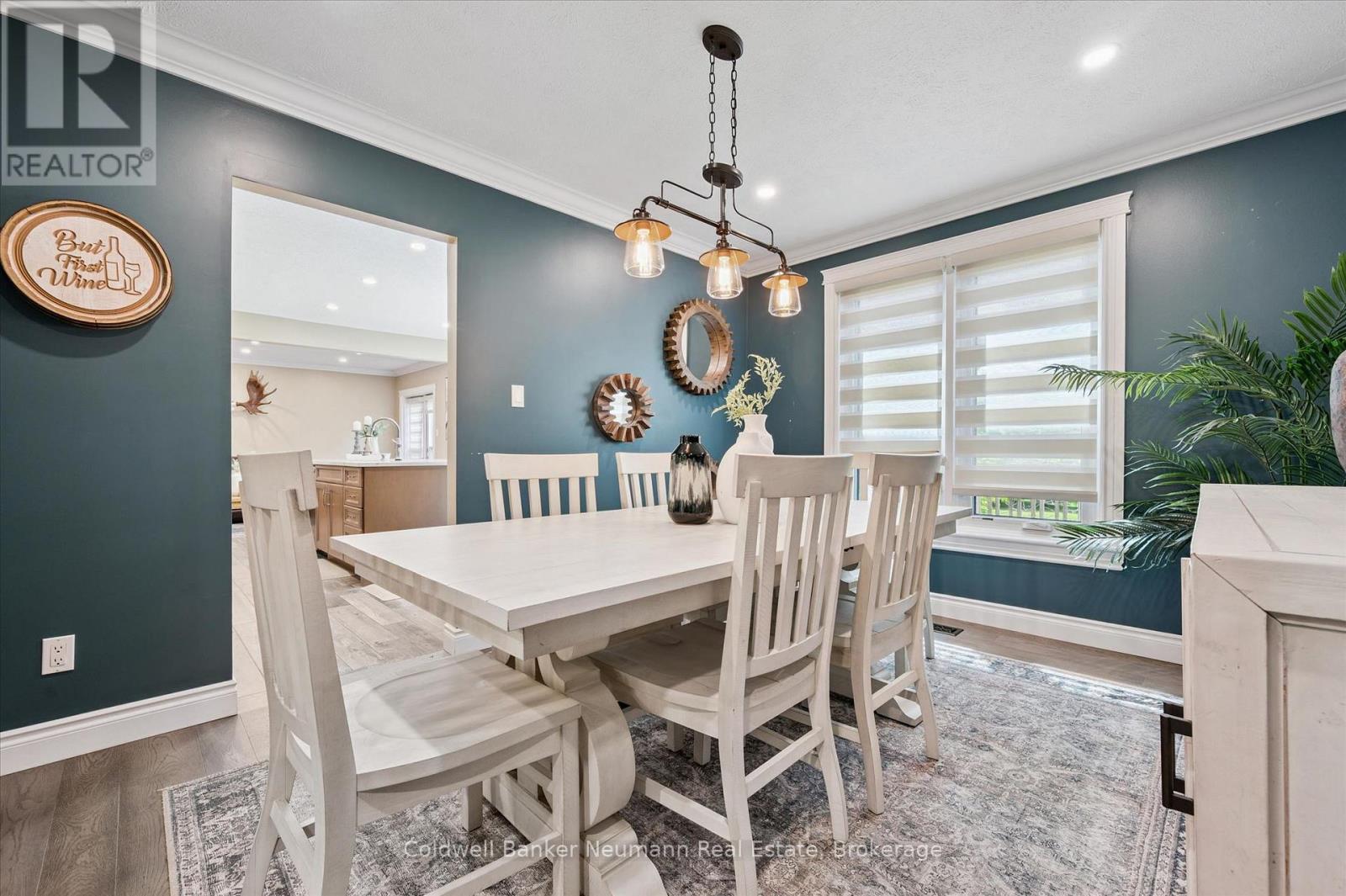 1564 MANNHEIM ROAD - 6