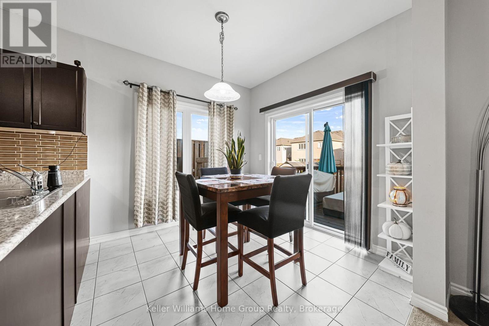 24 COURTNEY STREET - 12
