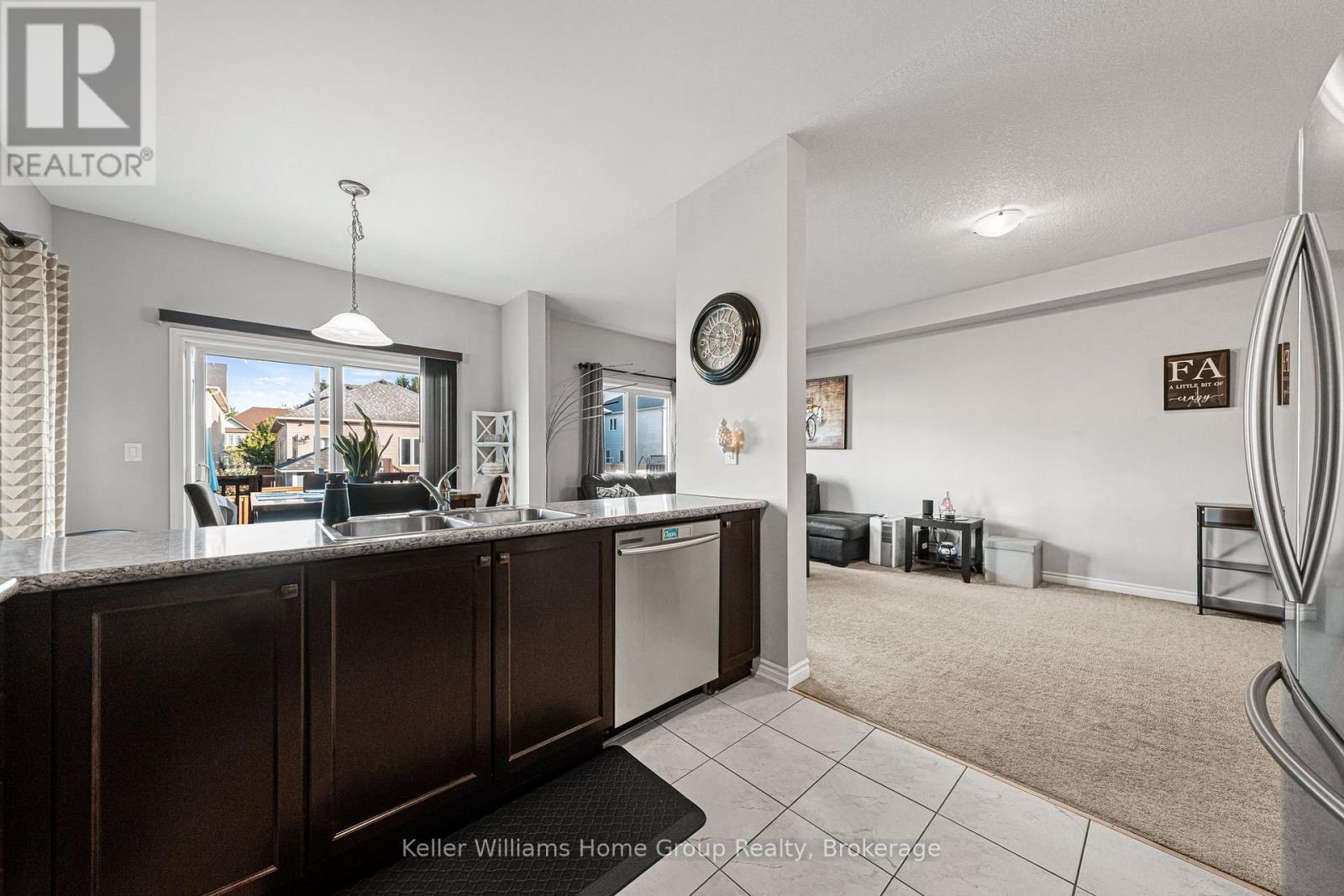24 COURTNEY STREET - 18