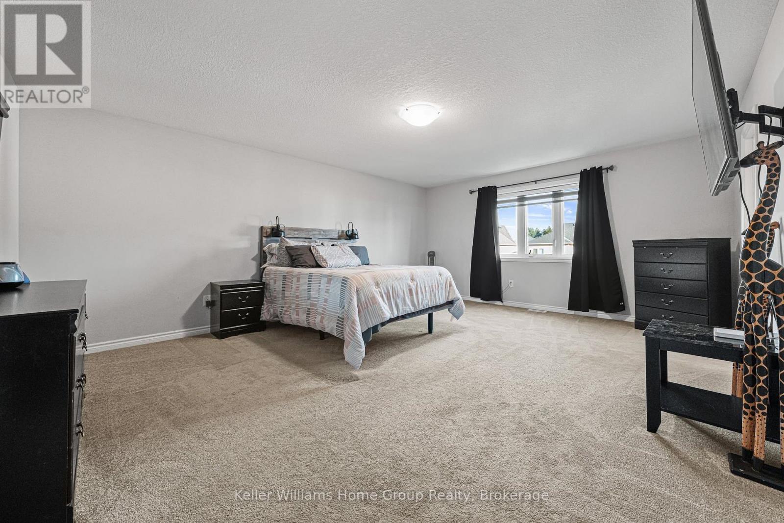 24 COURTNEY STREET - 24