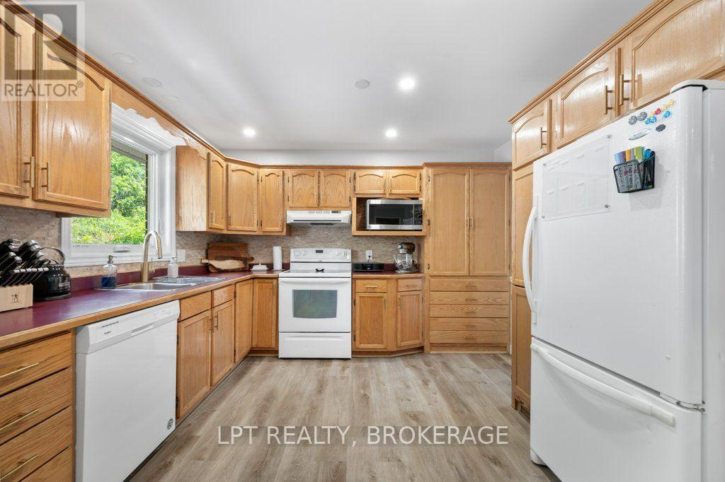 2978 PINE GROVE - Image 11