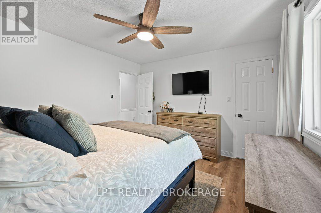2978 PINE GROVE - Image 23