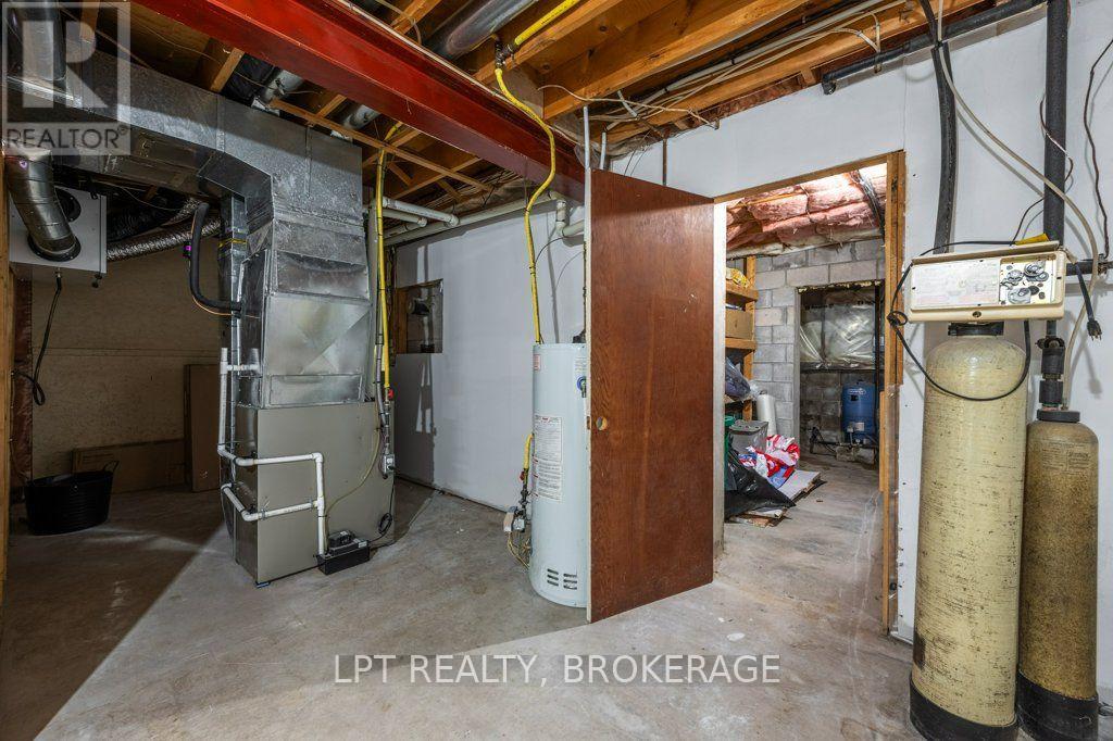 2978 PINE GROVE - Image 30