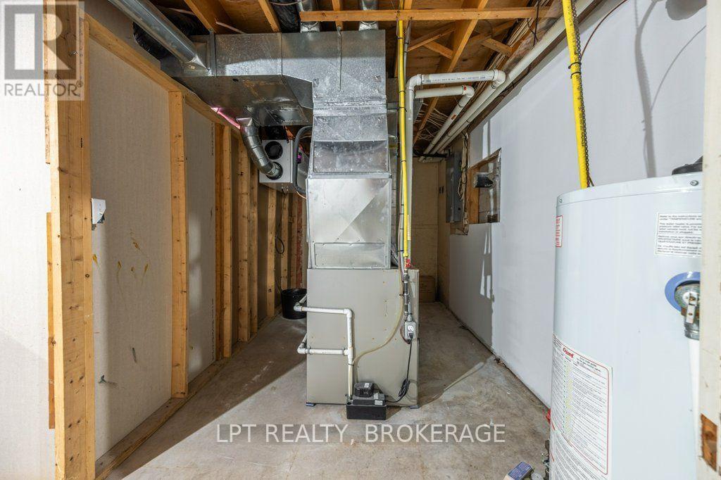 2978 PINE GROVE - Image 31