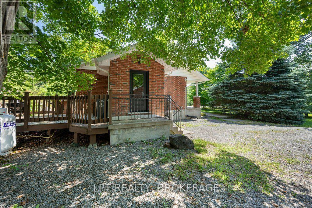 2978 PINE GROVE - Image 42
