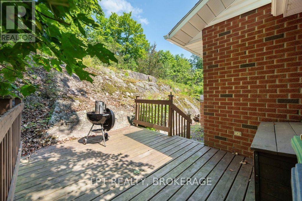 2978 PINE GROVE - Image 43