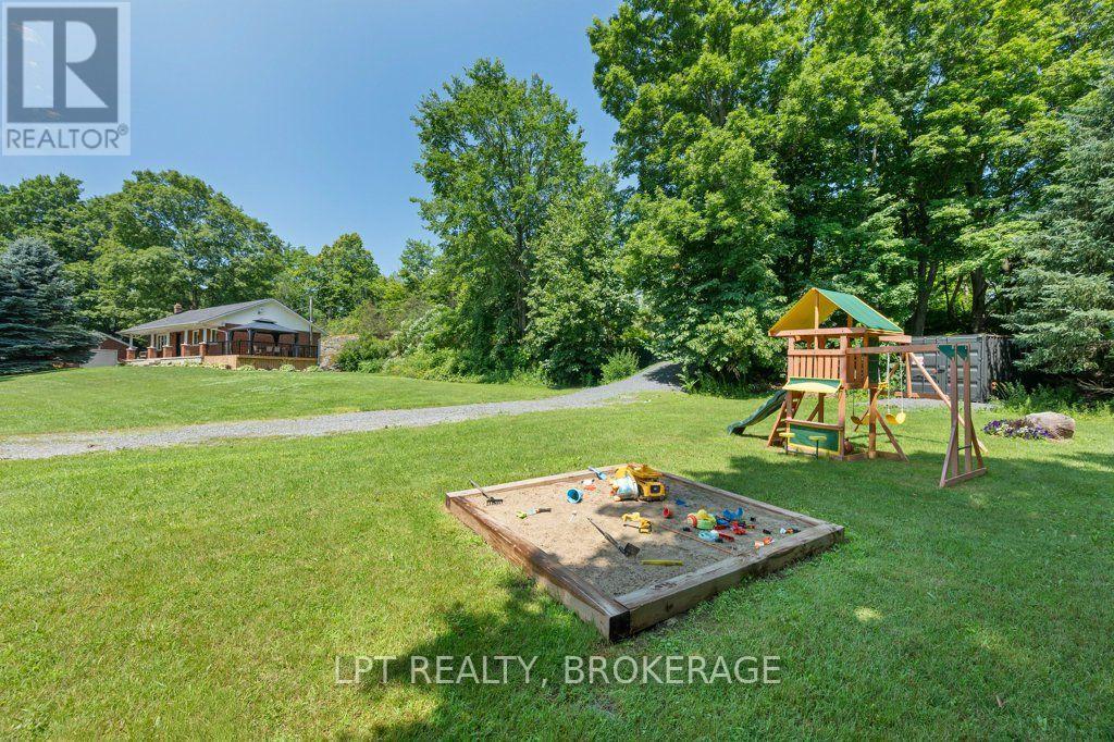 2978 PINE GROVE - Image 46