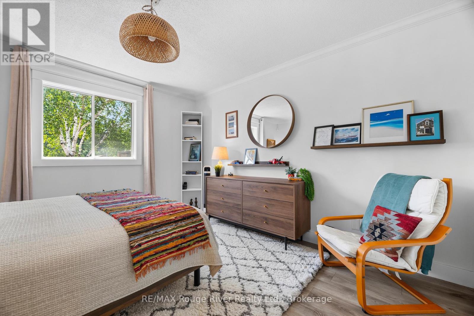 1275 EAGLE CRESCENT - 16