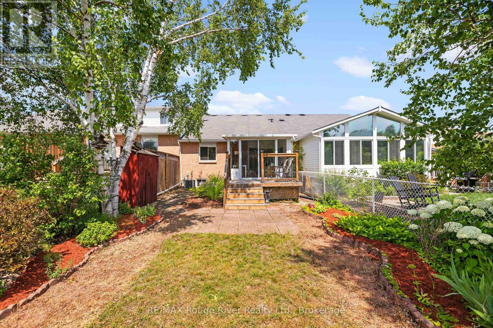 1275 EAGLE CRESCENT - 30