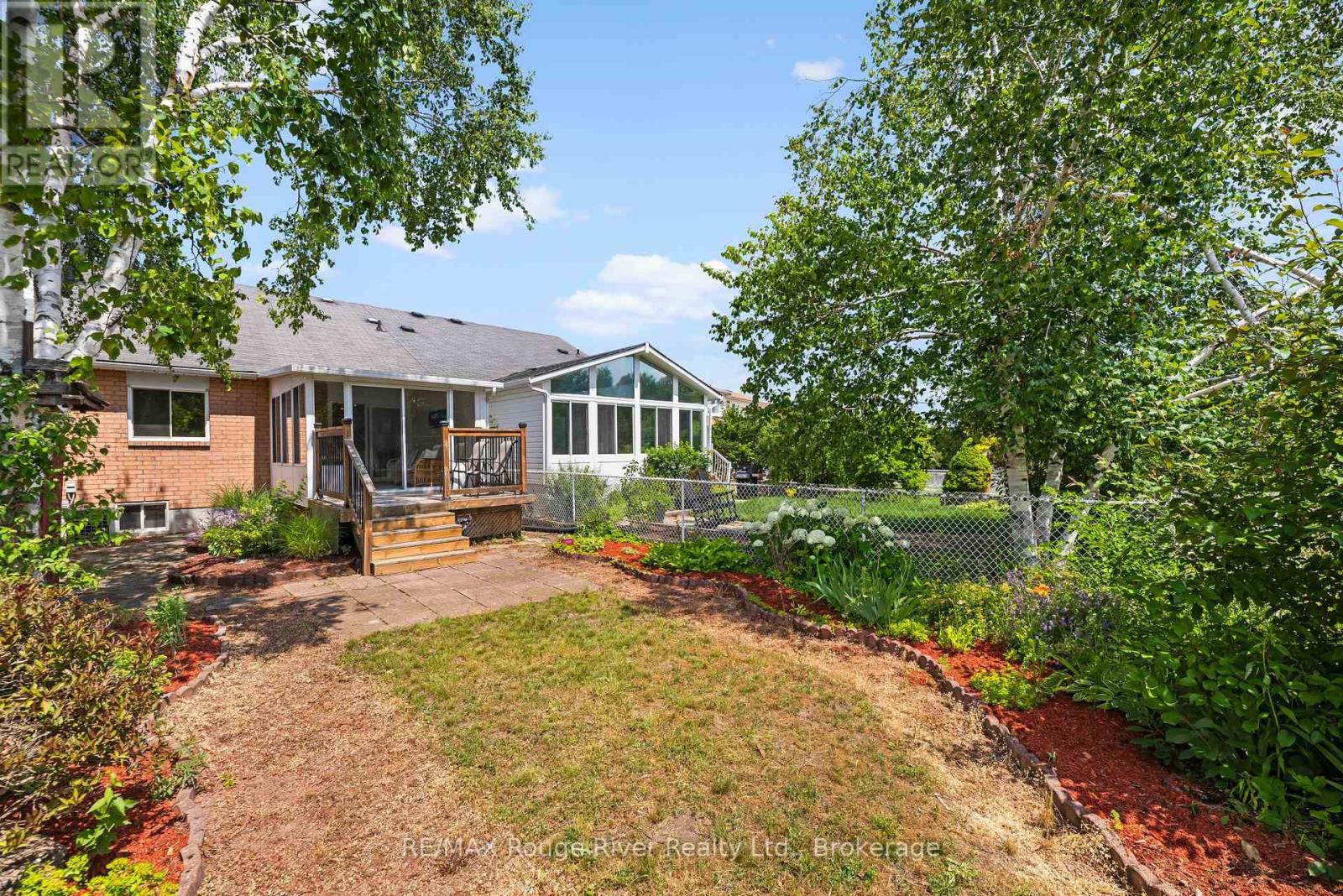 1275 EAGLE CRESCENT - 31