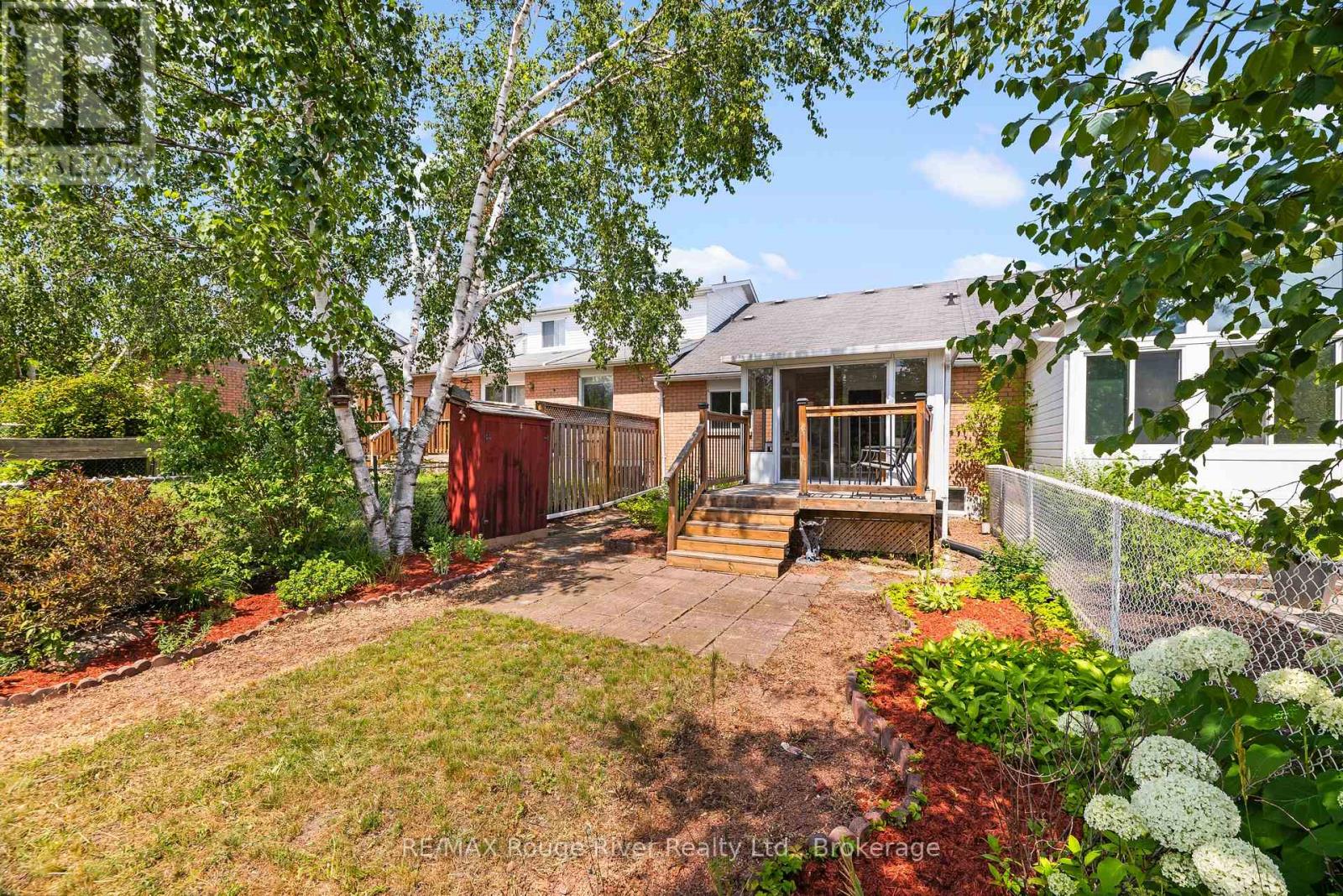 1275 EAGLE CRESCENT - 32