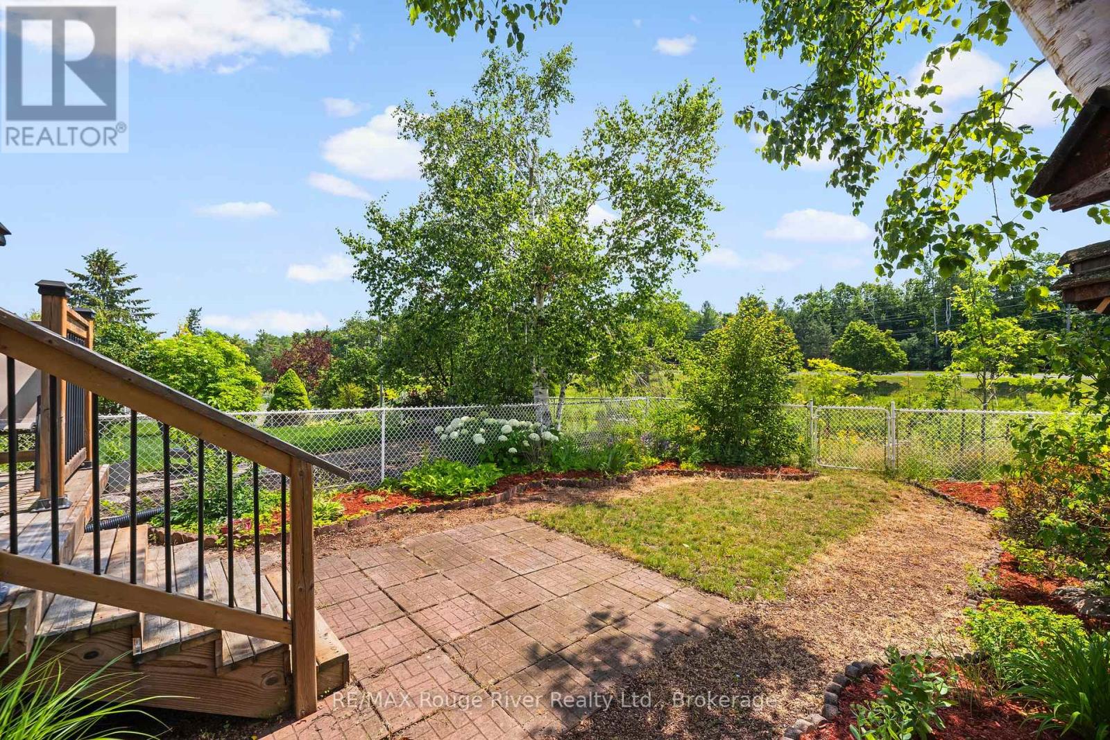 1275 EAGLE CRESCENT - 34