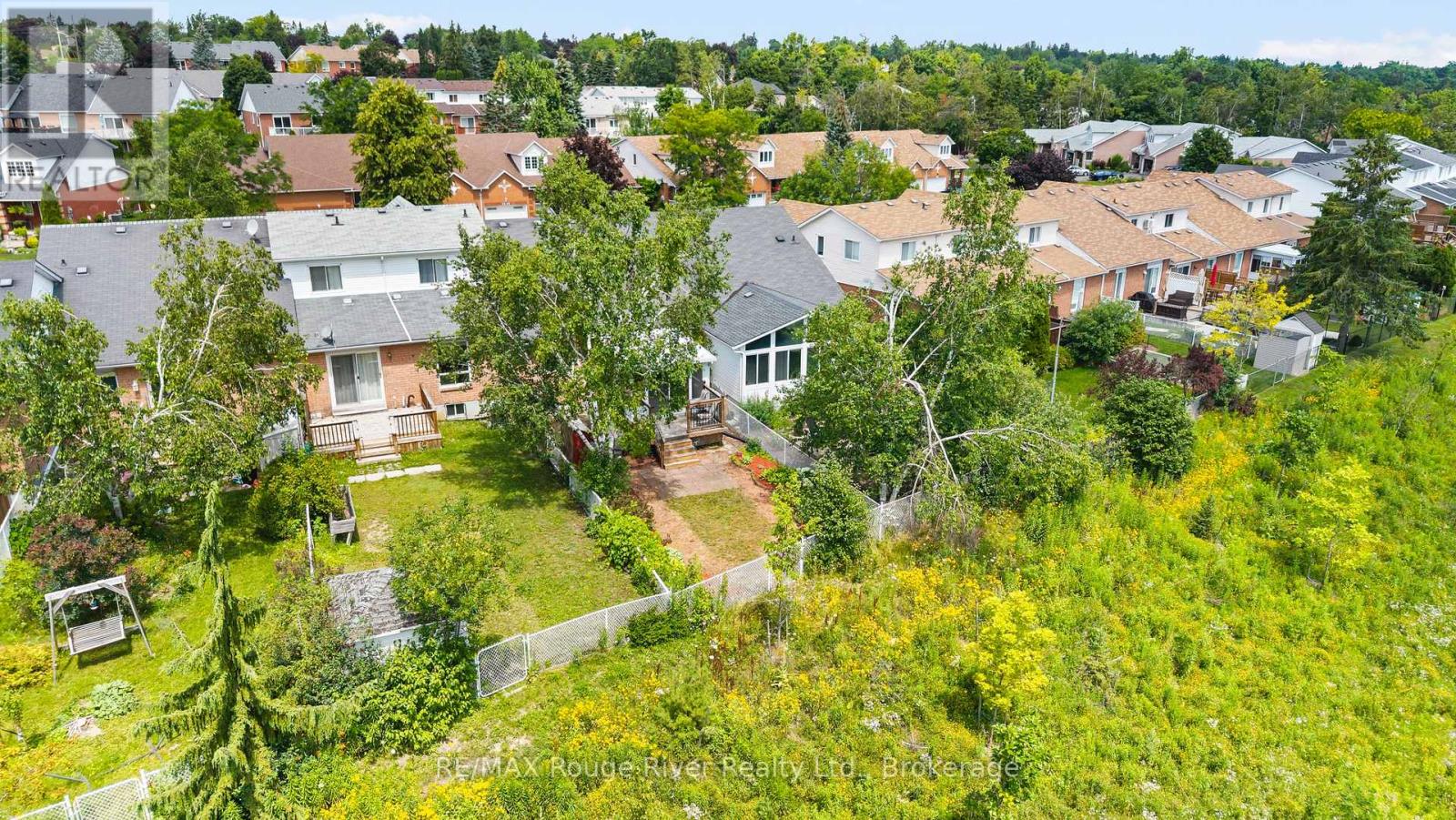 1275 EAGLE CRESCENT - 41