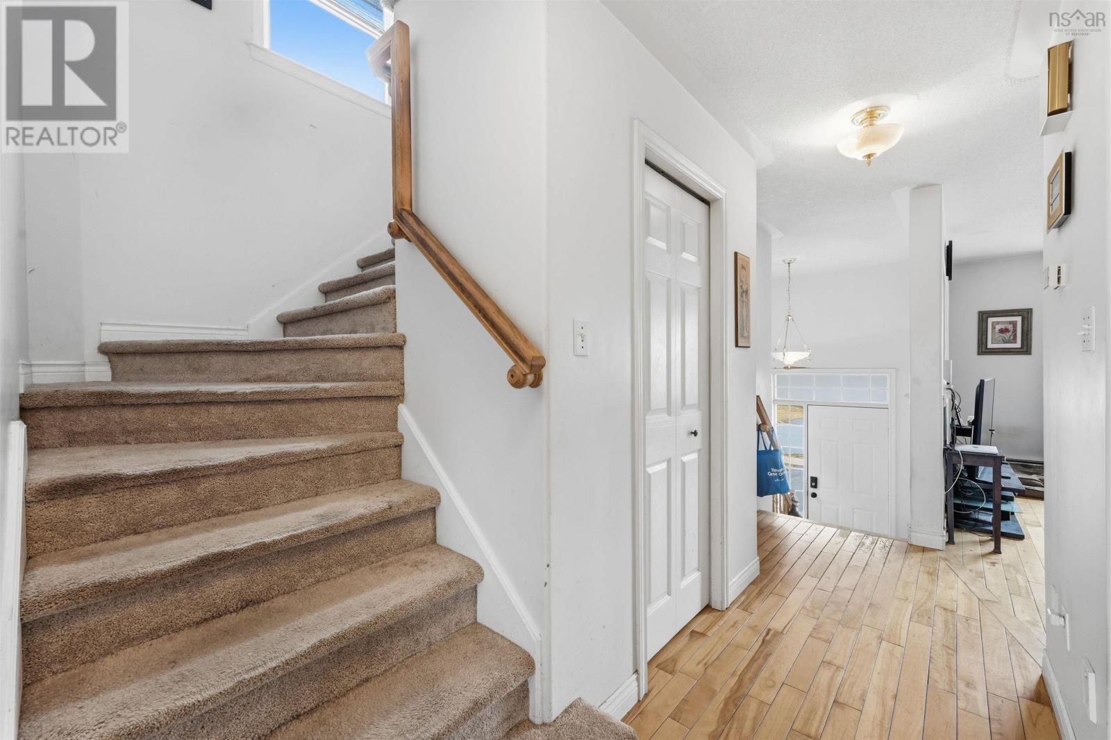 23 Stratford Way - 27