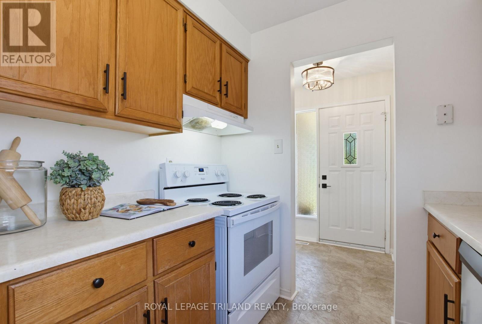 765 HOMEVIEW ROAD - 15