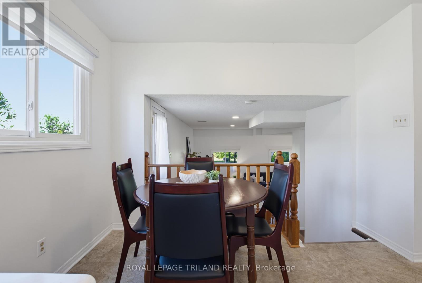 765 HOMEVIEW ROAD - 18