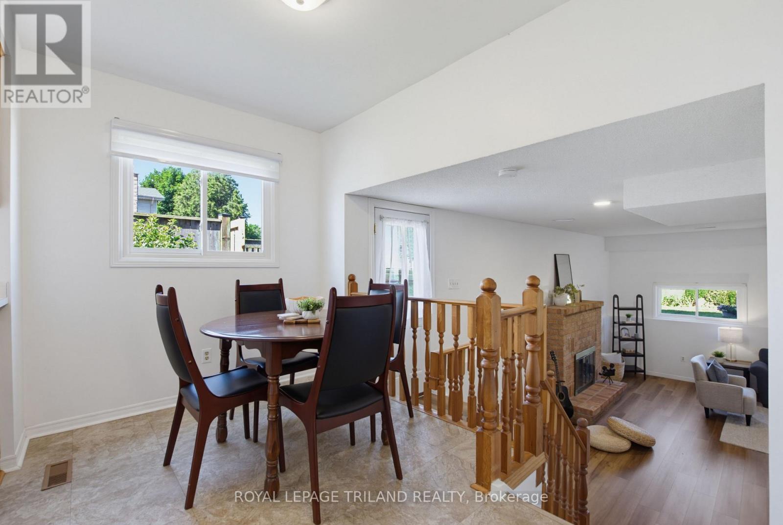 765 HOMEVIEW ROAD - 19