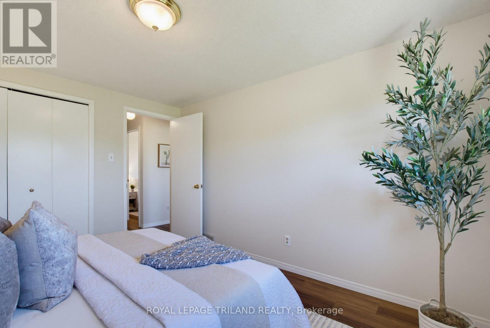 765 HOMEVIEW ROAD - 21