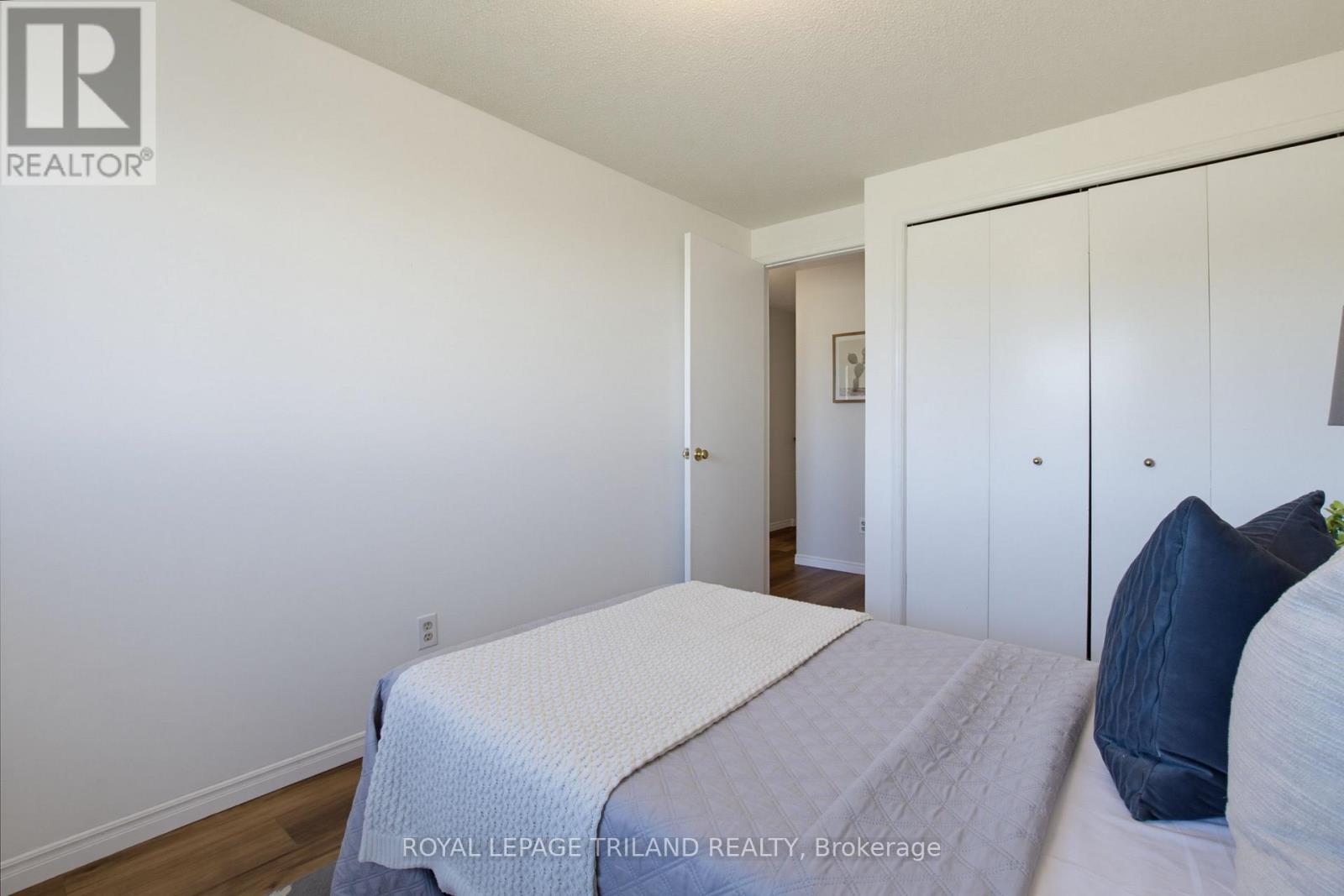 765 HOMEVIEW ROAD - 23