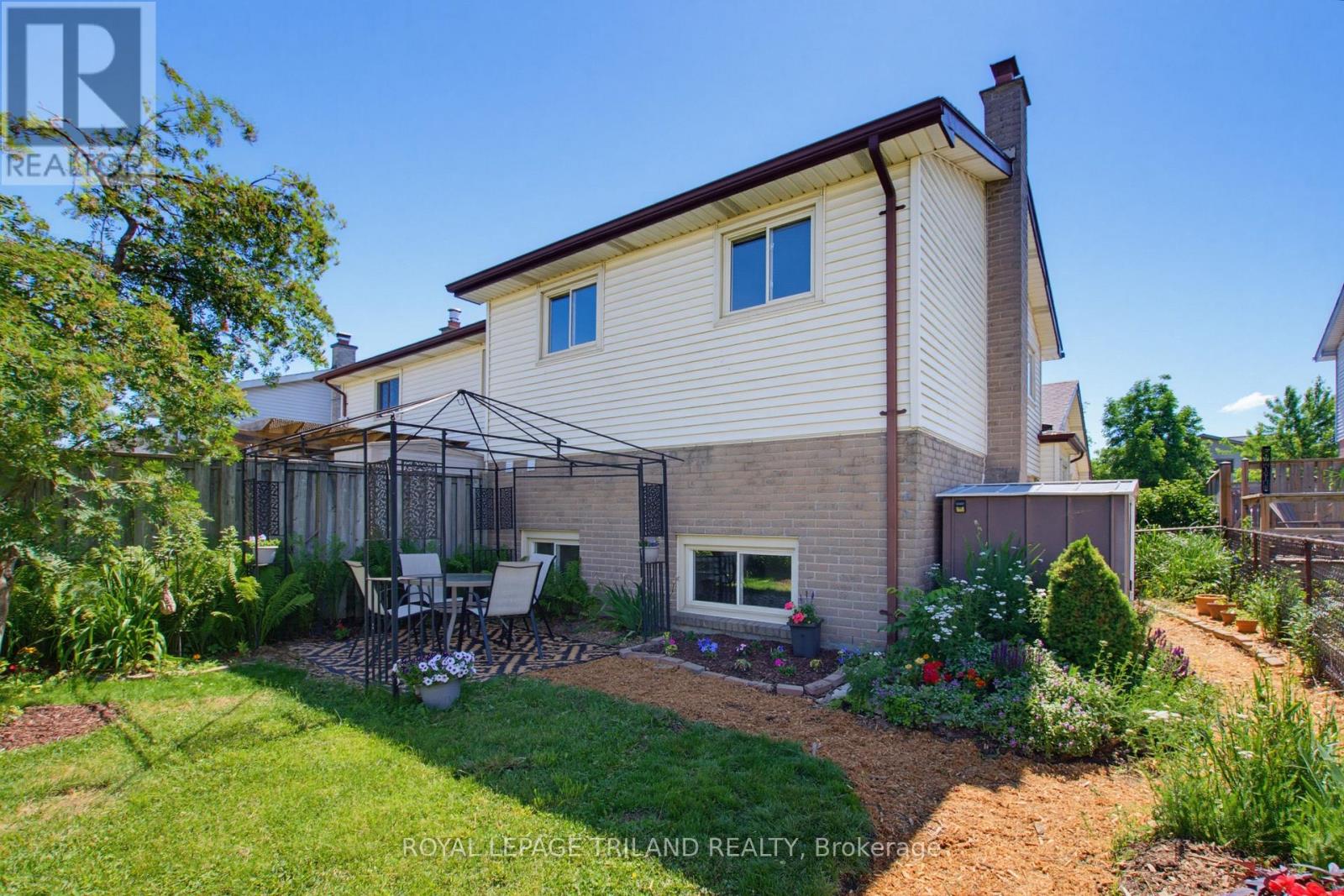 765 HOMEVIEW ROAD - 36