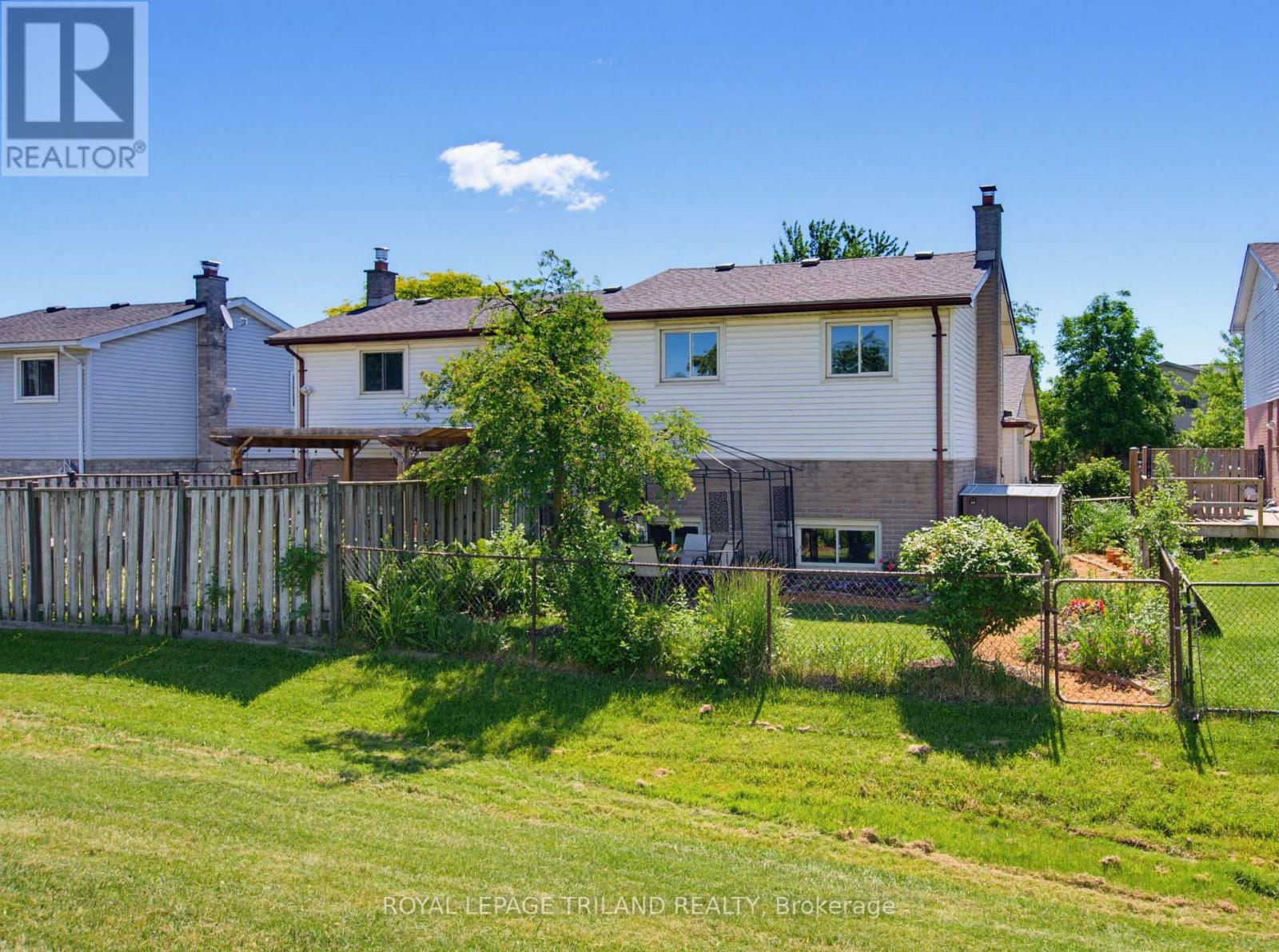 765 HOMEVIEW ROAD - 37