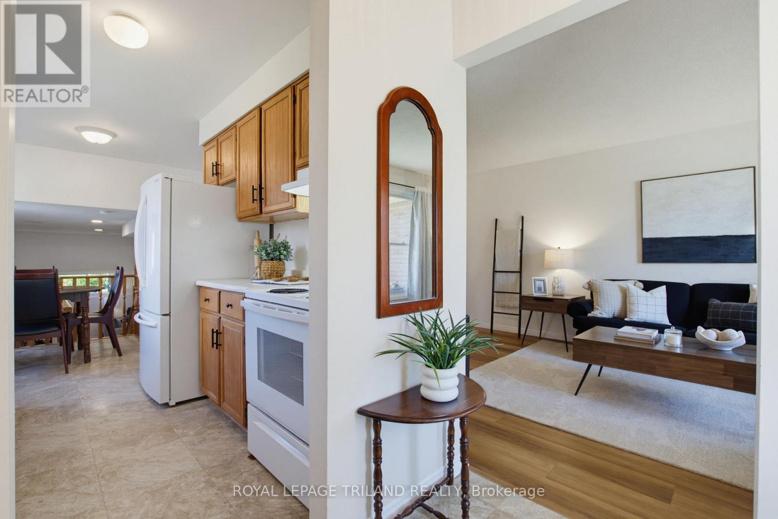 765 HOMEVIEW ROAD - 6