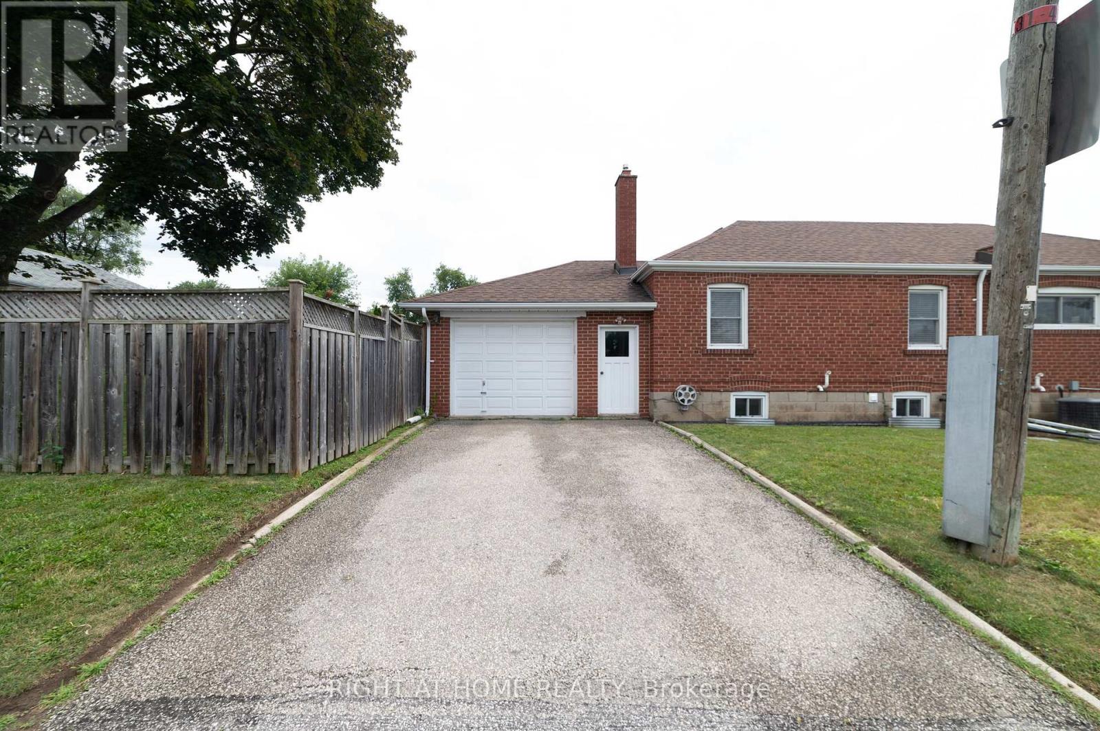 2 MIDHOLM DRIVE - 40