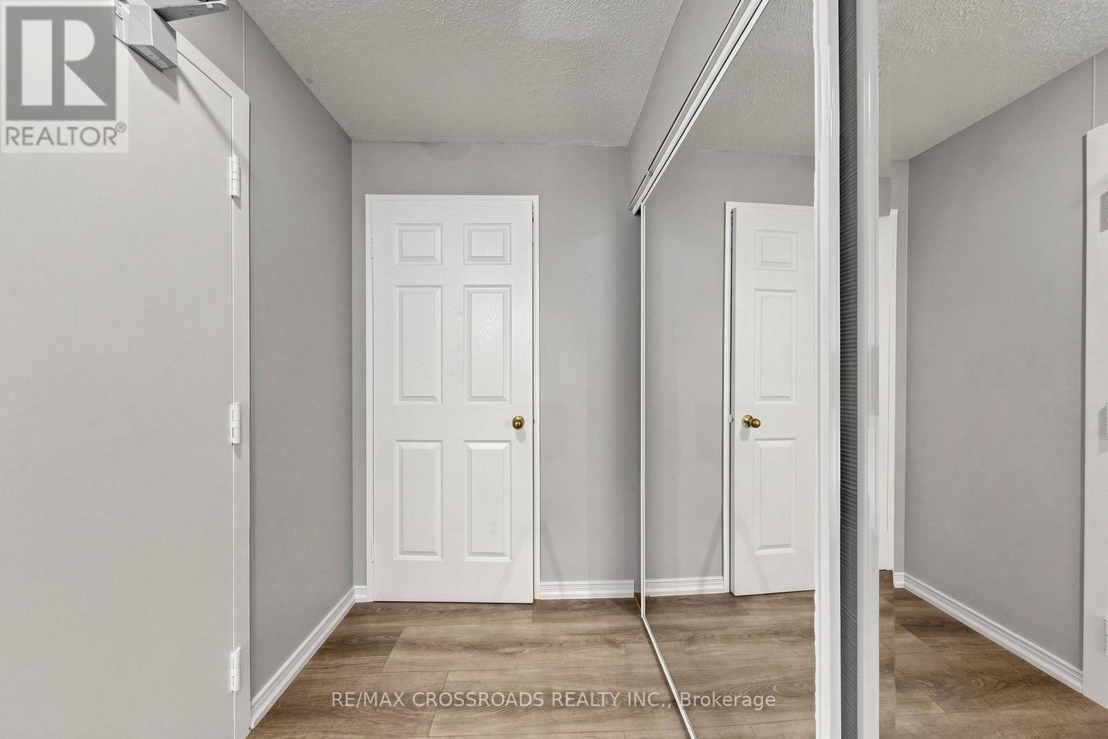 #PH207 99 BLACKWELL AVENUE - 32