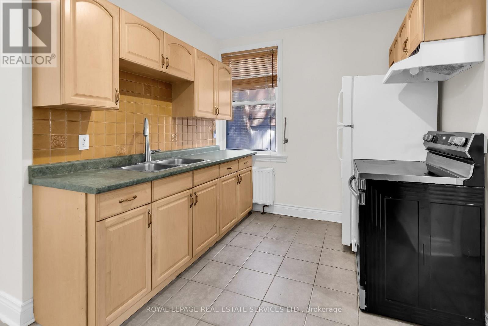 127 WAVERLEY ROAD - 12