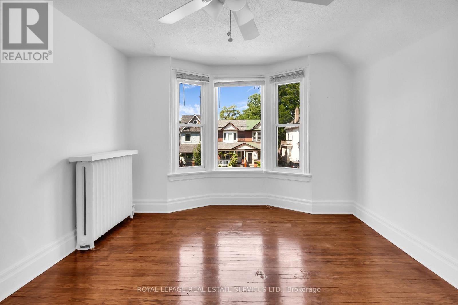 127 WAVERLEY ROAD - 23