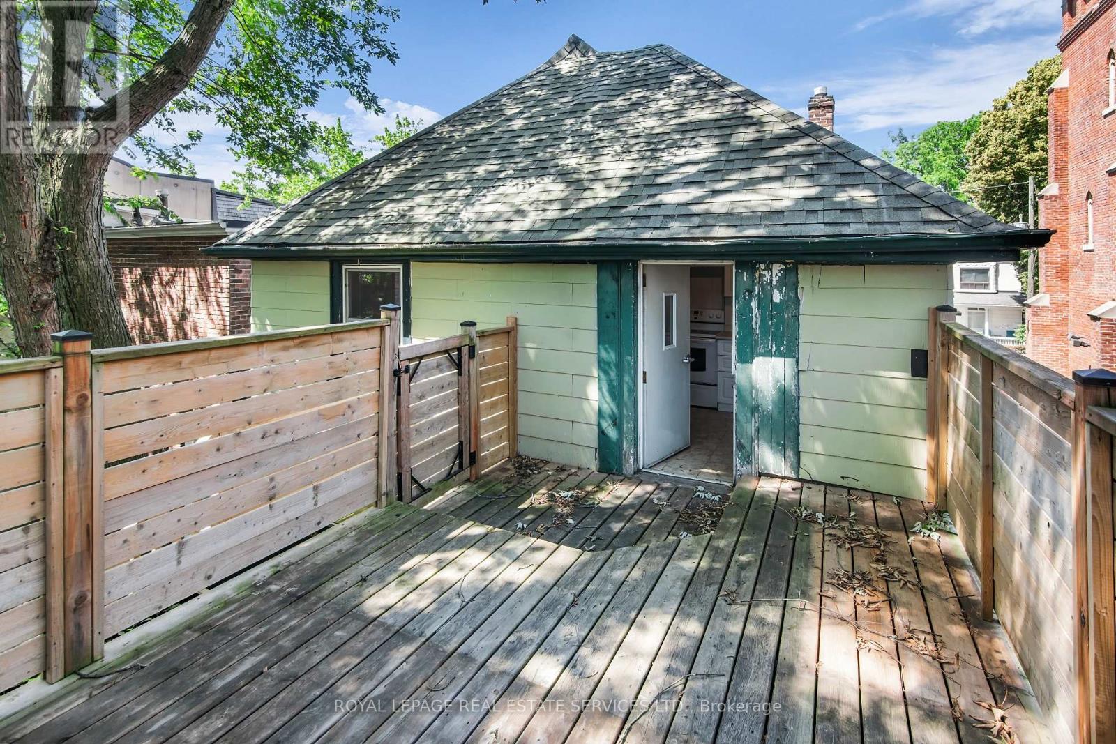 127 WAVERLEY ROAD - 35