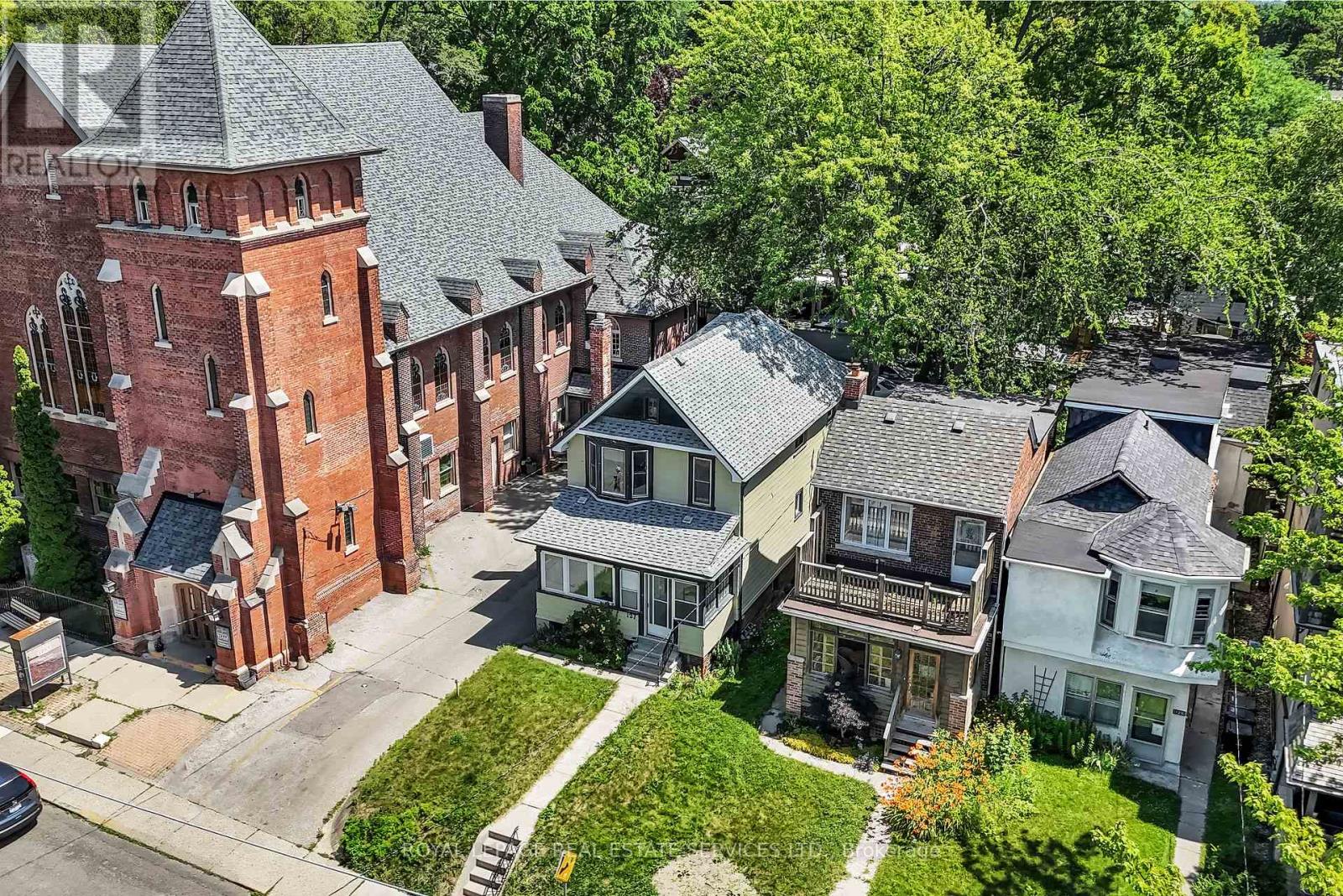 127 WAVERLEY ROAD - 4