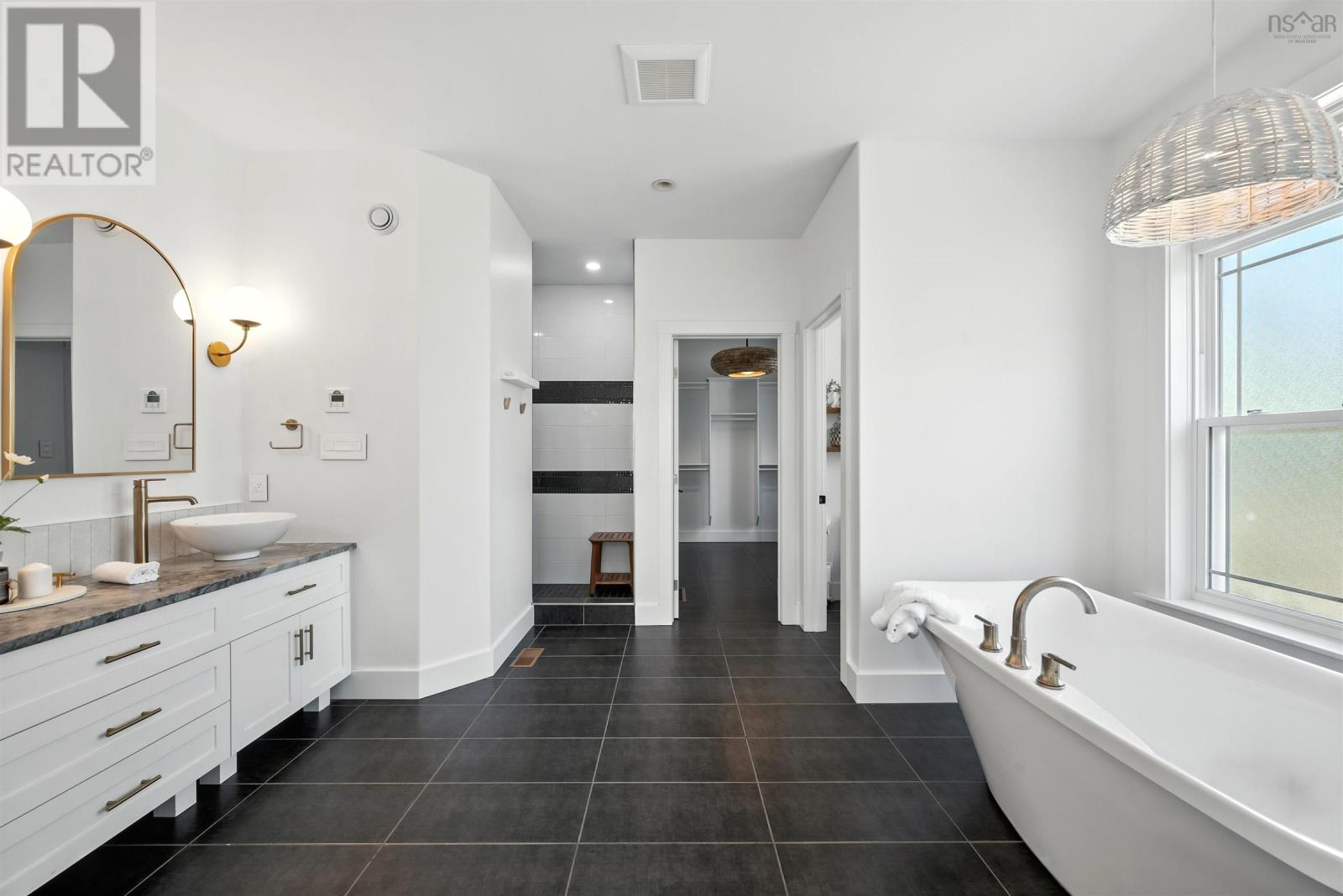 261 Aberdeen Drive - 16