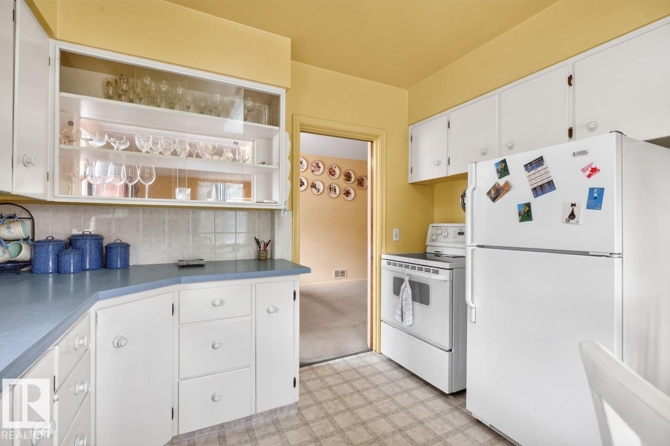 9627 146 ST NW - 16