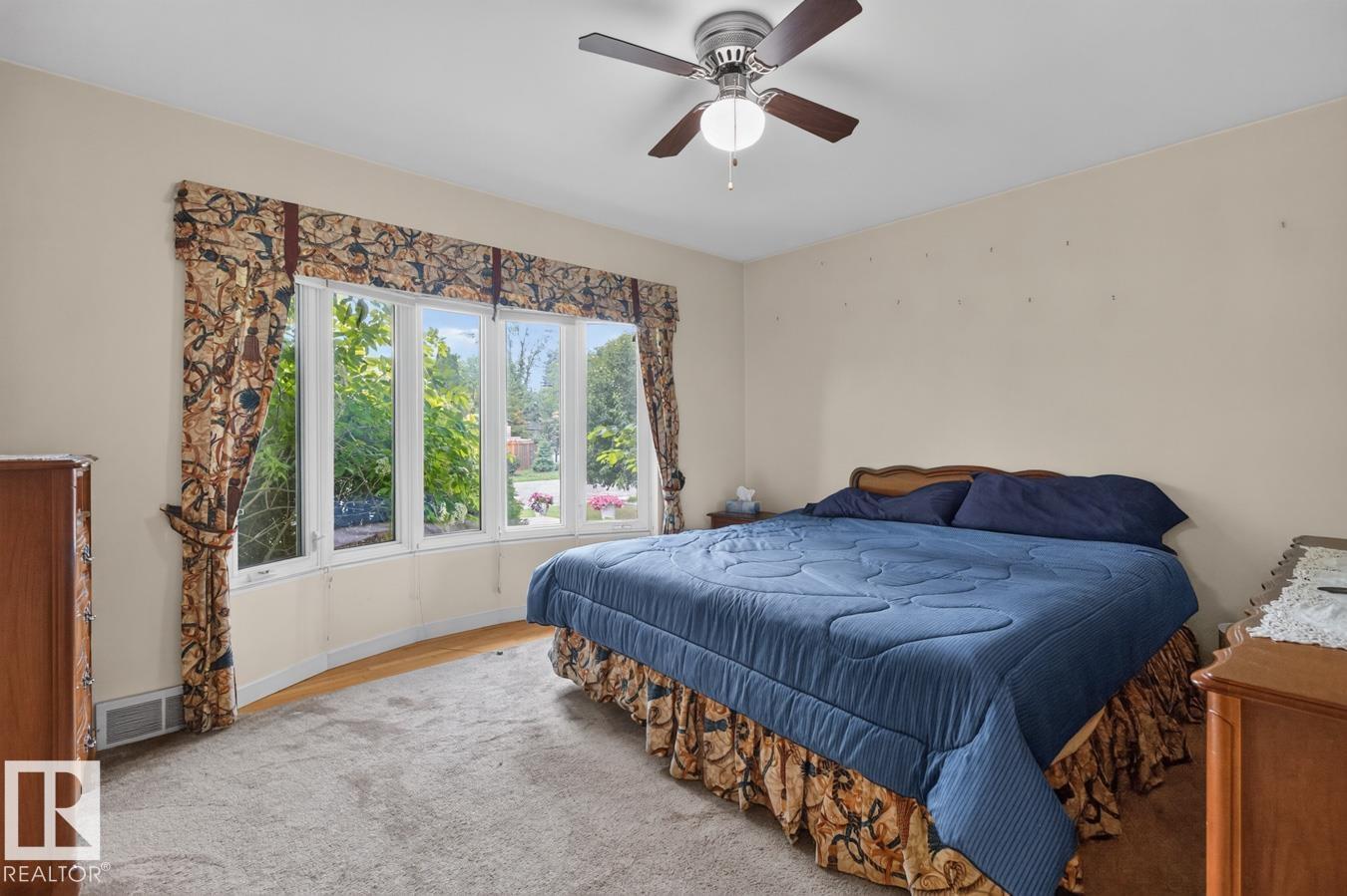 9627 146 ST NW - 18